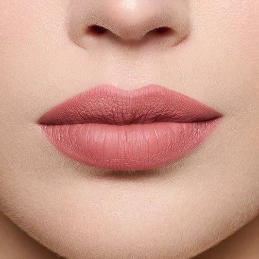 Long-lasting liquid matte lipstick.